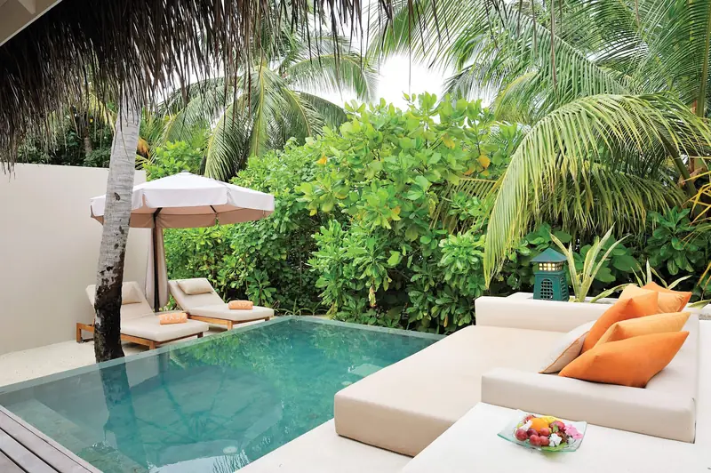 Ayada Maldives — piscina (foto 5 di 8)