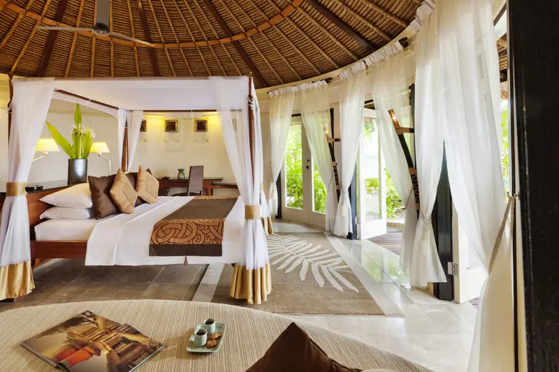 Banyan Tree Vabbinfaru – Villa-Interieur (Foto 3 von 8)