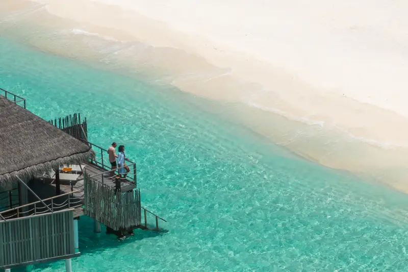 Constance Moofushi Resort — ville sull'acqua (foto 3 di 8)