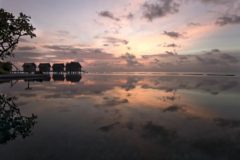 Constance Moofushi Resort — พระอาทิตย์ตก (ภาพที่ 7 จาก 8)