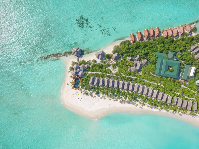 Dhigufaru Island Resort — aerial view (photo 2 of 8)
