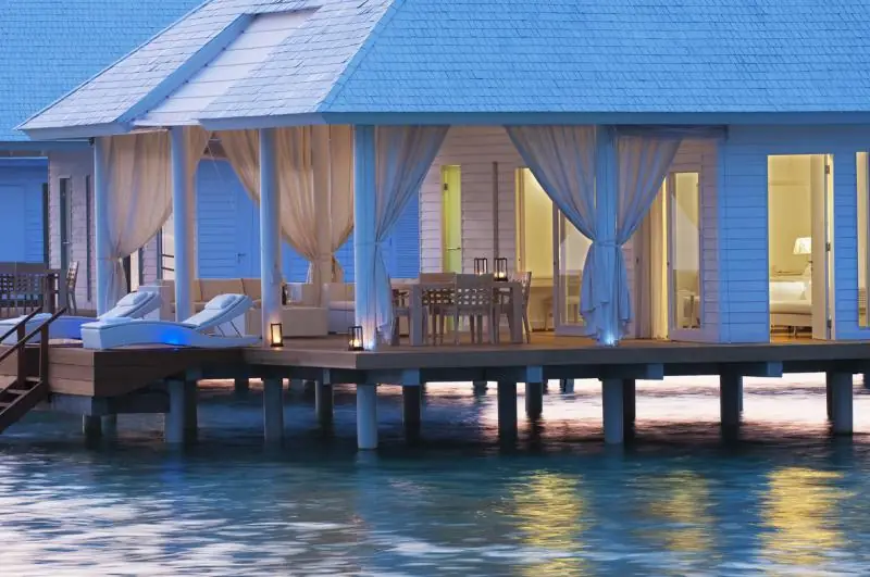 Diamonds Athuruga Beach & Water Villas — coucher de soleil (photo 6 sur 8)