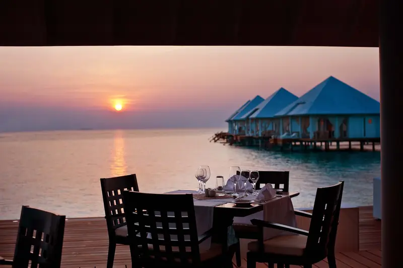 Diamonds Athuruga Beach & Water Villas — ห้องอาหาร (ภาพที่ 6 จาก 8)