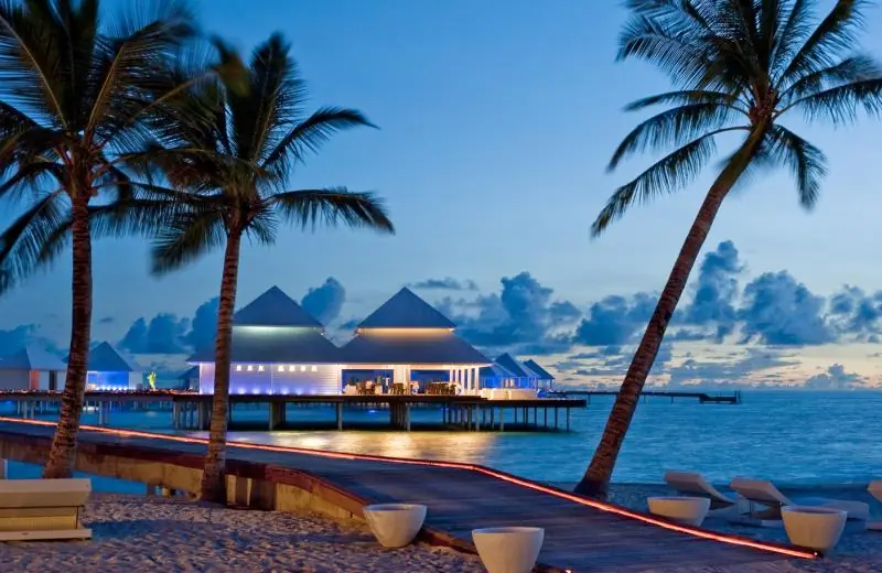 Diamonds Thudufushi Beach & Water Villas – Sonnenuntergang (Foto 6 von 8)