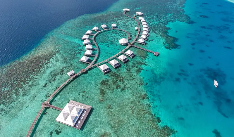 Diamonds Thudufushi Beach & Water Villas — vista aérea (foto 1 de 8)
