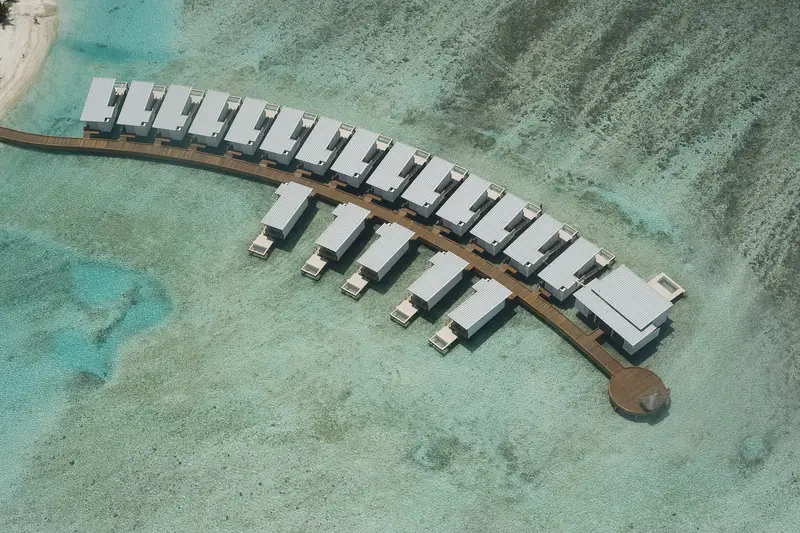 Holiday Inn Resort Kandooma — overwater villas (photo 2 of 8)
