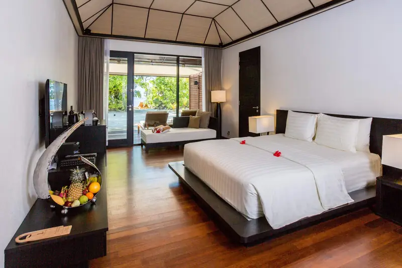 Lily Beach Resort — intérieur de villa (photo 4 sur 8)