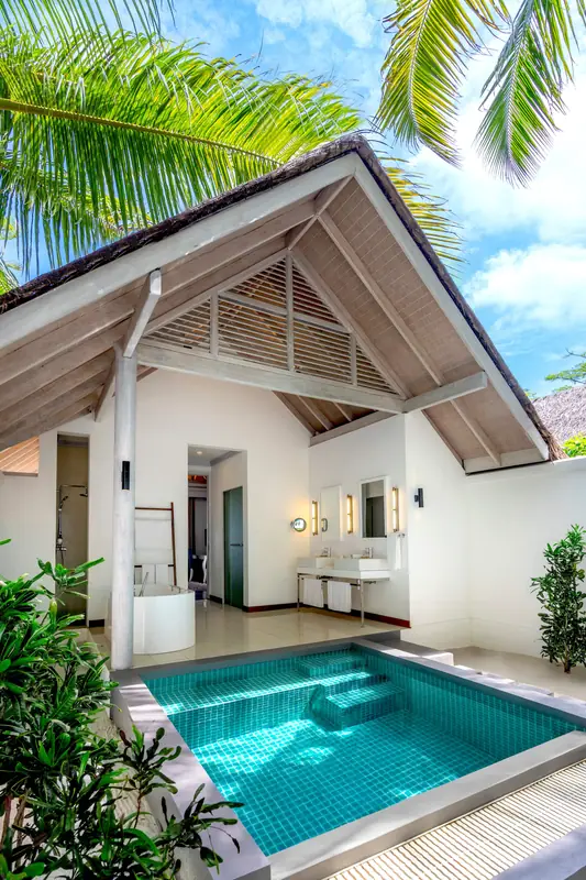 NH Kuda Rah Maldives — piscine (photo 4 sur 8)