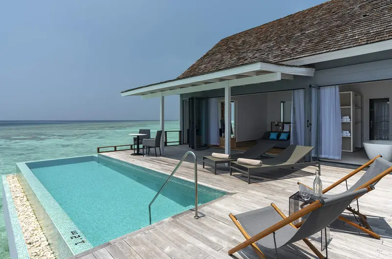 Niva Kuramathi Maldives – Pool (Foto 4 von 8)