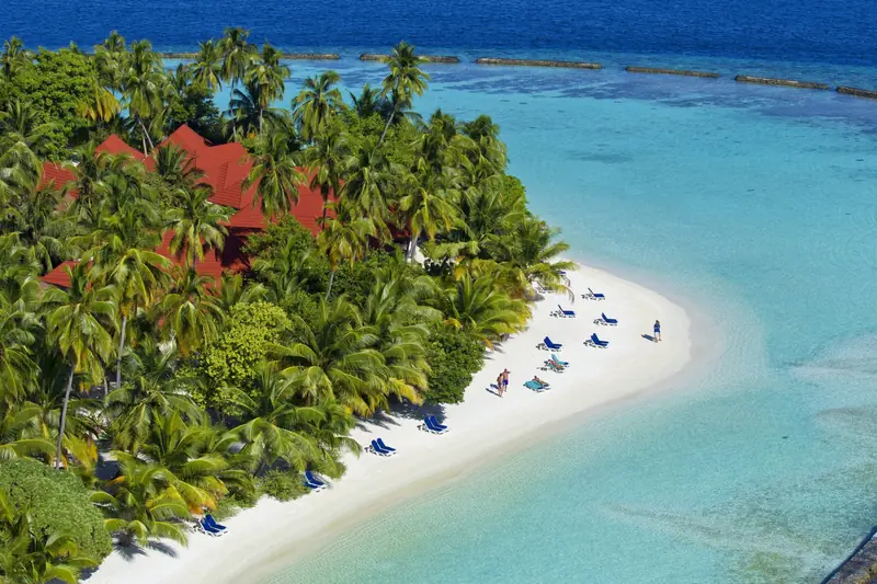 Niva Kurumba Maldives – Strand (Foto 1 von 3)