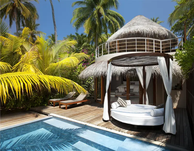 W Maldives – Pool (Foto 5 von 8)