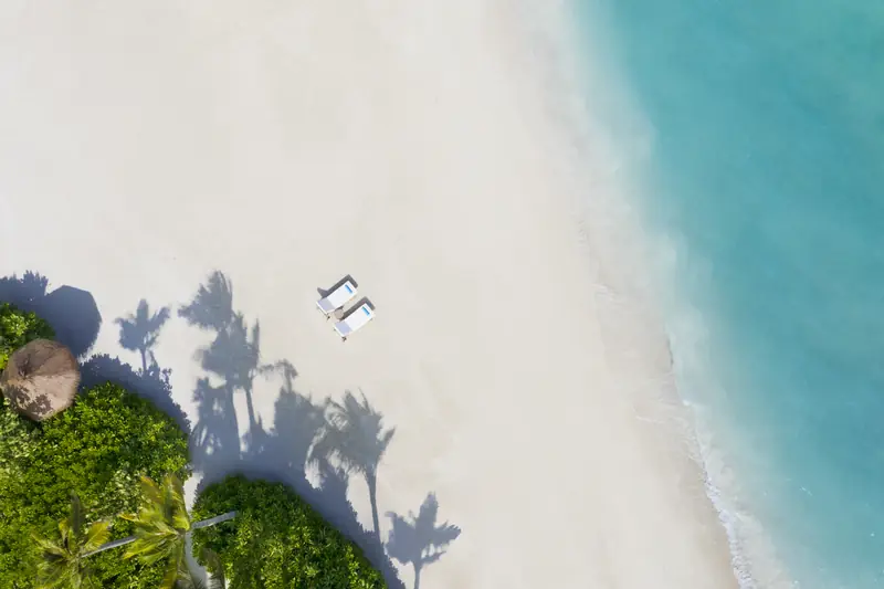 Waldorf Astoria Maldives Ithaafushi – Strand (Foto 1 von 8)