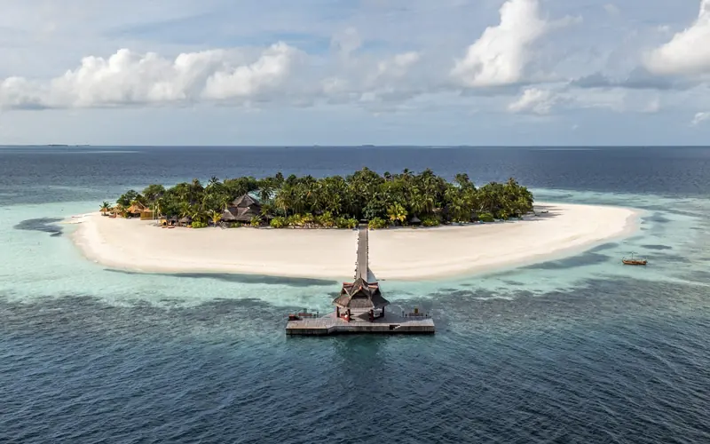 Banyan Tree Vabbinfaru — official resort photo