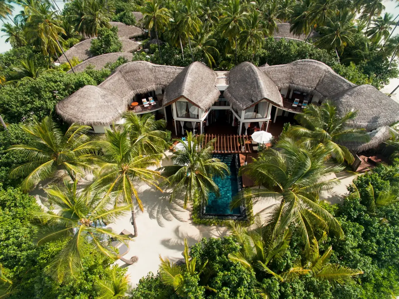 Constance Halaveli Resort